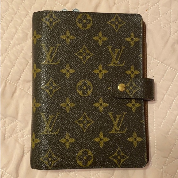 SOLD Authentic Louis Vuitton agenda MM - Picture 8 of 15